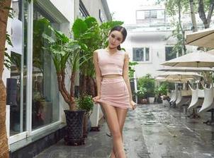AISS爱丝(钻石版) – 陈雅漫的袖子和袜子都太有质感了，真不想停止翻这个高清图册，感觉会迷失其中。