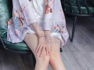 BoBoSocks袜啵啵 – 厚灰丝写真下载中，小甜豆说：“快来，等啥呢！”