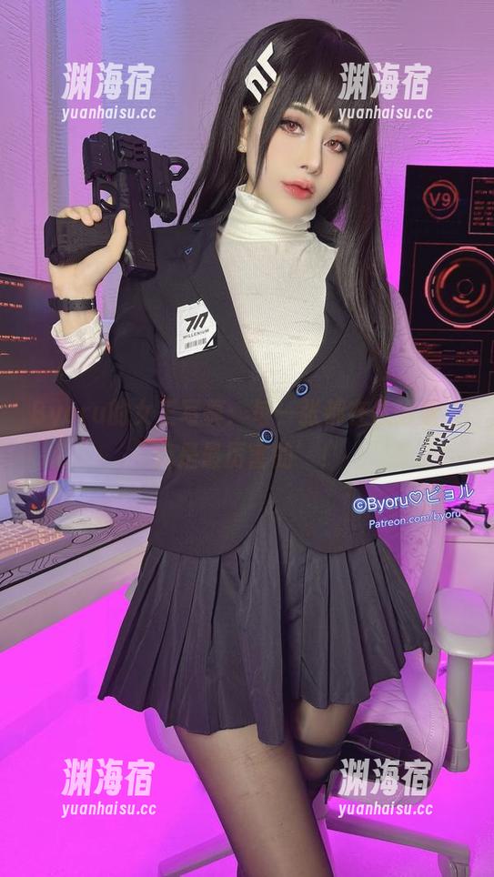 Byoru Byoru的女王写真:每一张都在低语着‘我是最厉害的’!