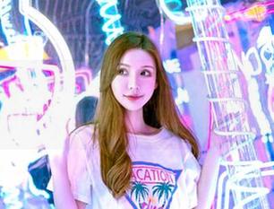 Feilin嗲囡囡 – 旗袍下的陈雅漫VICKY，谁能抵挡这波优雅写真分享？