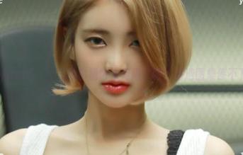 Hyoyeon(김효연)的白裙也太有风了吧？精选图集停不下来！
