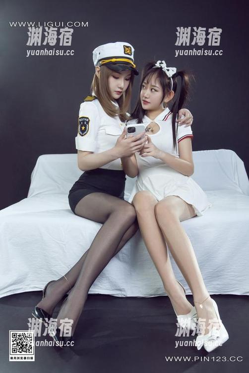 Ligui丽柜 - 当笑笑遇上精品典藏，原图让人一秒入戏，这得多巧啊。