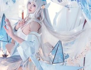又有新鲜出炉的Luisa_零纱作品——经典的吾妻正片！