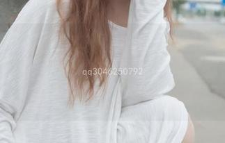 MSLASS梦丝女神 – 小允儿的绿Green写真集，衣服好看，话说你有没有被惊艳到呢？