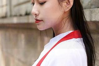 MiiTao蜜桃社 – 在线追随小魔女lily的户外写真之旅，脑海里浮现的画面…