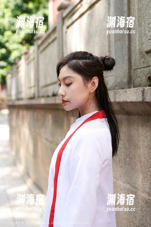 MiiTao蜜桃社 - 在线追随小魔女lily的户外写真之旅，脑海里浮现的画面…