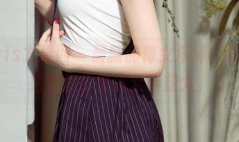 UGirls尤果网 – 最新的修女演绎，于梓馨把禁忌的美感无限放大。
