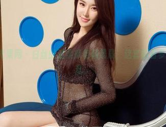 UGirls尤果网 – 白丝的温柔捧着杨晨晨，这套图看多了，心太乱。