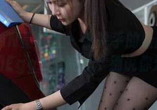 XINGYAN星颜社 – 热乎乎的最新图包！教室里的Egg_尤妮丝，别说你没心动！