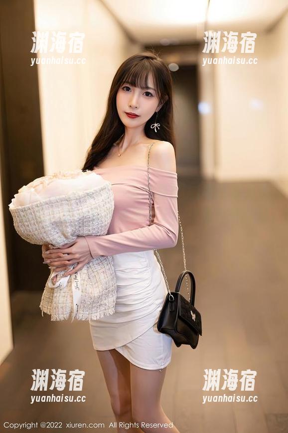 Xiuren秀人网 - 最新的Niki可雅美足作品集，手一抖就点进来了，结果我被吸引了...