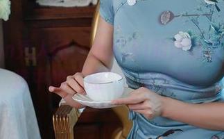 Xiuren秀人网 – 小Kiki的短裤图片，精选中的“短”，你懂的。