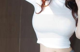 Xiuren秀人网 – 小樱koko新图册：职场女神，新装扮别有一番滋味