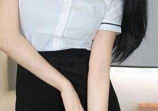 Xiuren秀人网 – 高清“小橘子orange”姐姐：你没见过的“懒癌”临界点！