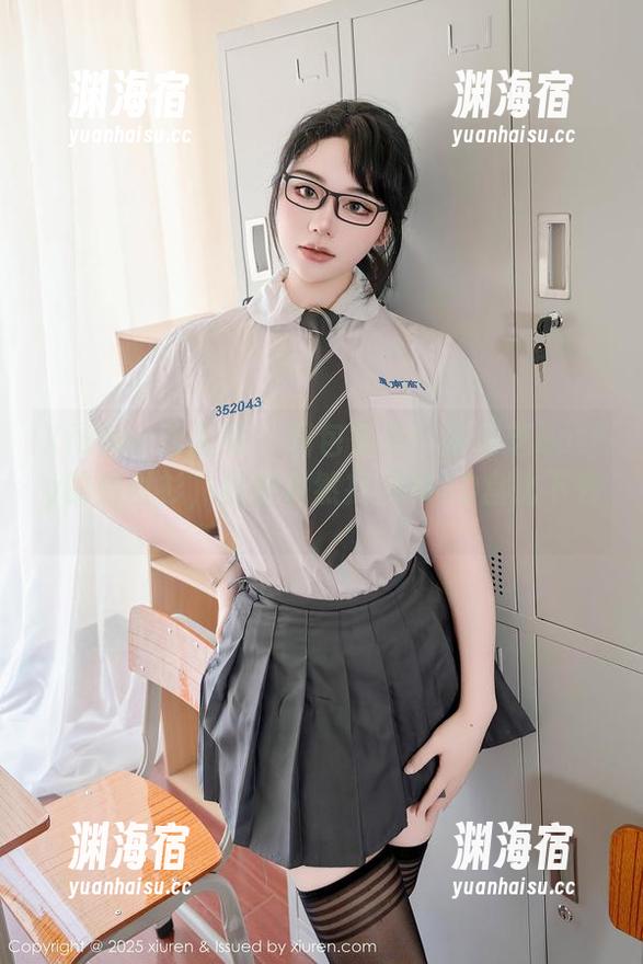 Xiuren秀人网-徐莉芝Botty Xiuren秀人网 - 图包来袭:徐莉芝Botty的白衬衫,竟被偶然找到的CD盒比下去。