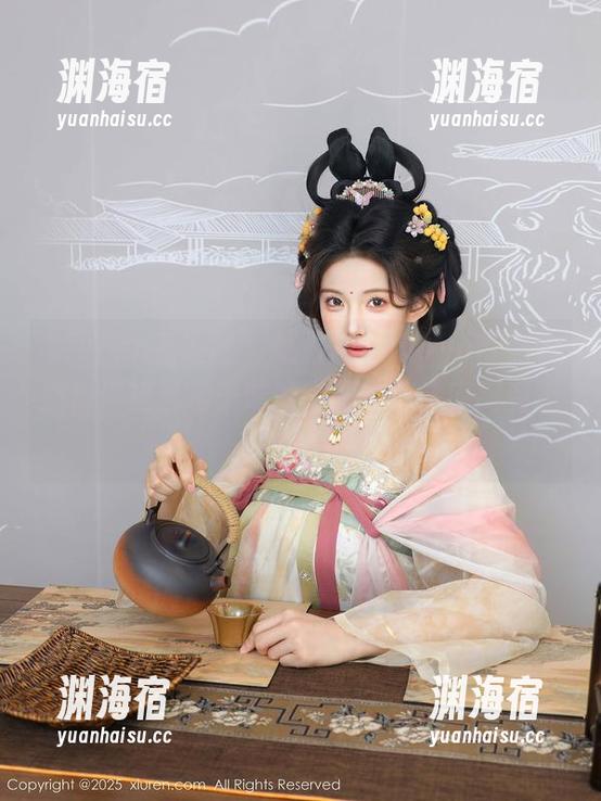 Xiuren秀人网 - 悠悠酱yoyoyo带你看旗袍：精选梅子味的套图，回头率高到不行。