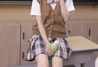 Xiuren秀人网 – 这组王馨瑶yanni的定制写真让你开了眼界，日常也能OoohLaLa！