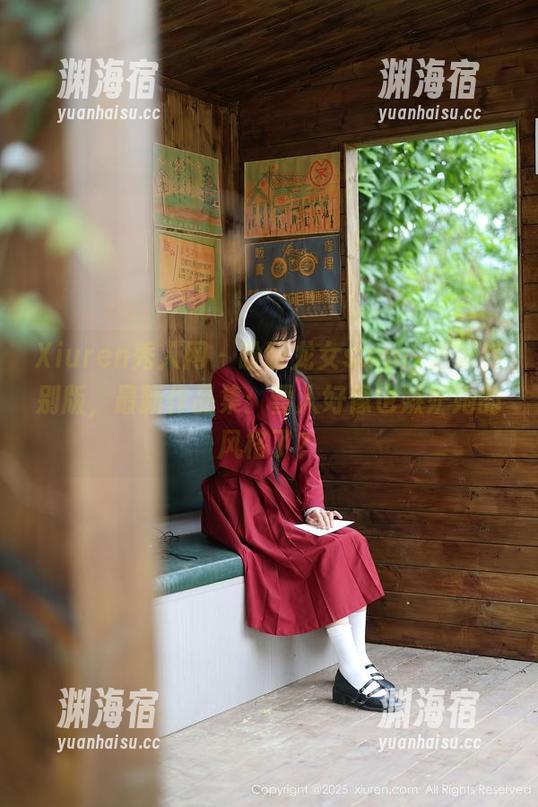 Xiuren秀人网-盼盼龙女sunny Xiuren秀人网 - 盼盼龙女sunny圣诞特别版,最新作品集:雪人好像也嫉妒她的风格了?