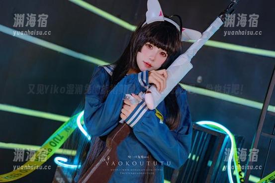 又见Yiko湿润兔的旗袍美图，分享给我自己一份也行吧！