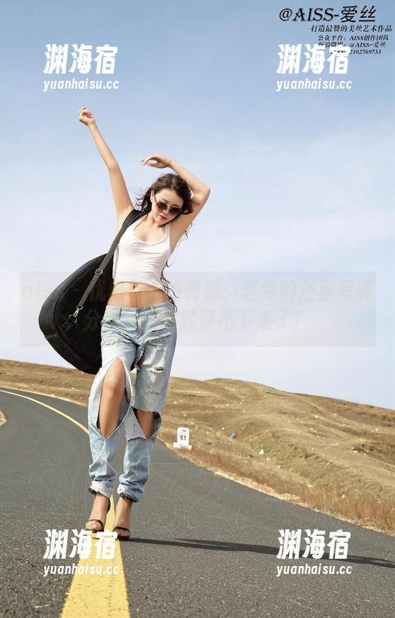 aiss-若兮 aiss - 优雅与水的舞蹈:若兮的浴室写真分享,进去就停不下来了!