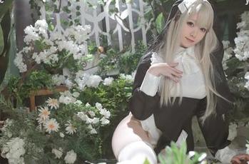 你能抵挡得住asagiriai(爱ちゃん)的泳装诱惑吗，快点下载！