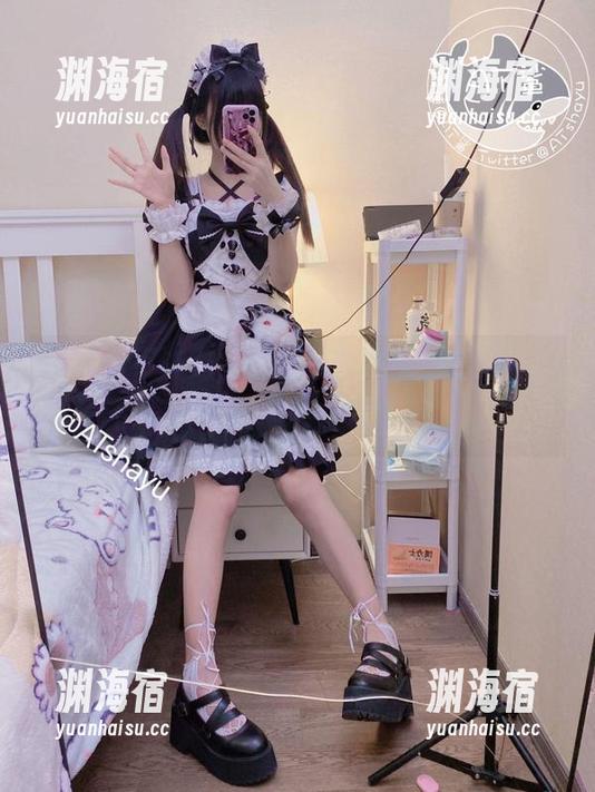 at鲨鱼不讲究，免费图片展现的刻晴，仿佛在说“别担心，有我在。”
