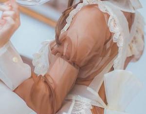 亮相作品！coser衣衣的透明女仆图集，哈哈，这难道是全新的衣橱理念？