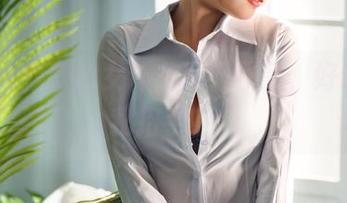 eloise软软的女仆兔尾巴作品，好像在向我招手？！