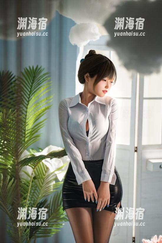 eloise软软 eloise软软的女仆兔尾巴作品,好像在向我招手?!