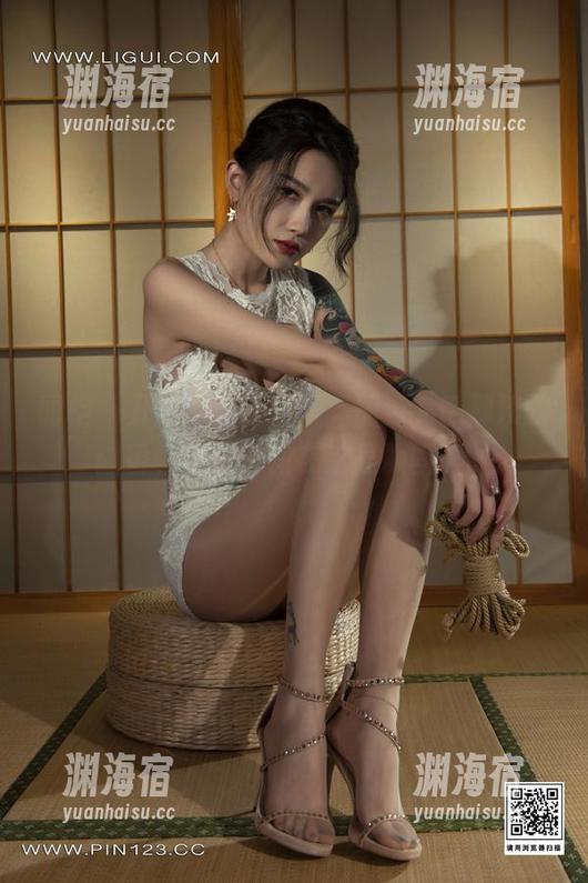 丽柜 - 开盒！婷婷的写真图包，瞧那淡淡幽香，像是时间在这里凝固了。