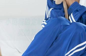 丽柜 – 小璐璐的定制制服写真，身材和审美的双重碰撞吧！
