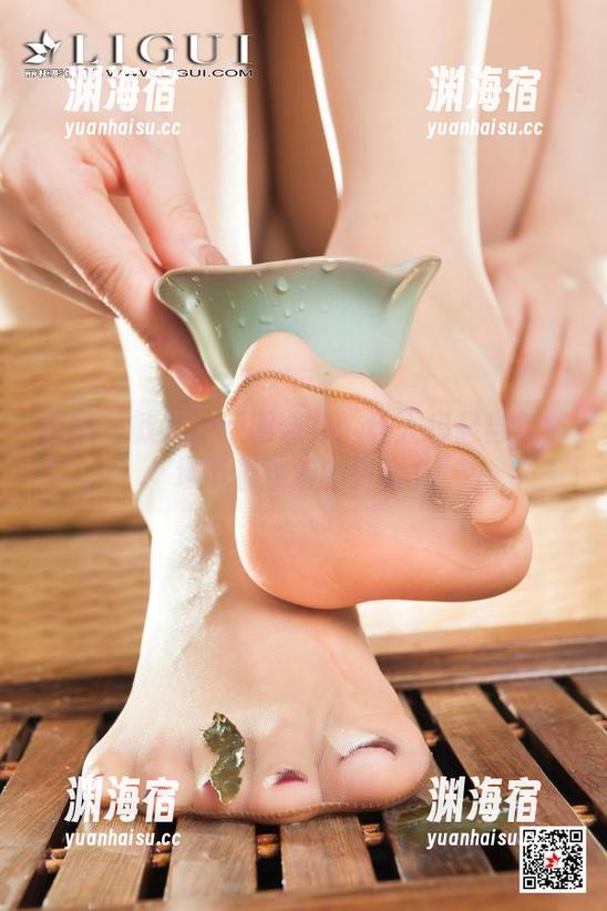 丽柜 - 敏儿的制服合集：让人想起当年那堆带着皱折的教科书