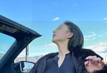 微密圈 – 吊带之下，俏妞t写真似乎在诉说着什么，只是我们陈词滥调的想象。