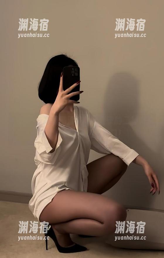 微密圈 - 高级高清校服，保守的二舅妈又来啦，快来看看这领口！