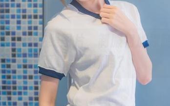喵糖映画的在线图片，制服裙加裸腿，这算是新潮流吗？