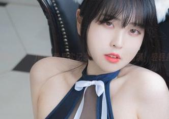宋哈娜(송하나)的泳池忠实记录：像夏日的涟漪，轻轻拂过