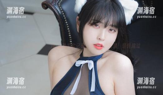 宋哈娜(송하나)的泳池忠实记录：像夏日的涟漪，轻轻拂过