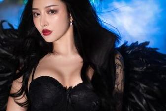微密圈 – 宋昱欣vs.夏天：一场谁更能把自己晒黑的对决，原图、资源待揭晓！