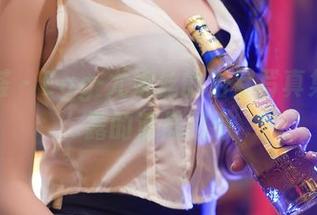 尤蜜荟 – Egg-尤妮丝的浴室写真集：裸露的清晨思考