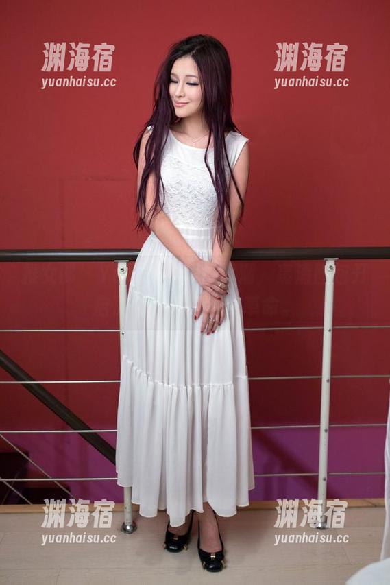 推女郎 - Yu佳妮的黑色风潮，高清图包开启了一场我的审美革命。