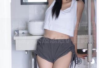 柒柒不可爱的新尝试，海岚的气息在最新写真集里酝酿，突然想起小鱼游来游去。