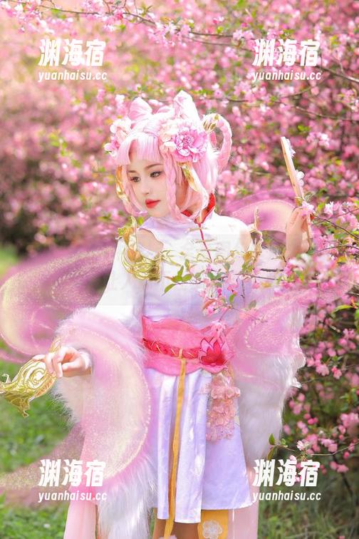 看桃暖酱穿牛仔裤，全套图包咋这么抓眼，让人忍不住多瞧两眼。