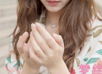 梦丝女神 – 打卡媛媛的试衣间美图，试衣服都变得特别有仪式感。