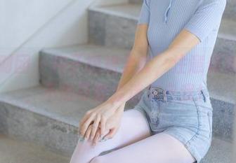 森萝财团 – 卉子短裙全套，注意保持专注，不然可能会迷失自我！