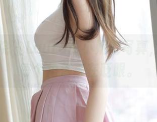 模范学院 – Laura张小妮的写真，油亮到每个角落都在眨眼。