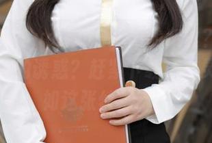 模范学院 – youOvOyou的灰丝？谁能抵挡这套图的诱惑？赶紧下载，心灵鸡汤不如这张丝袜呀！