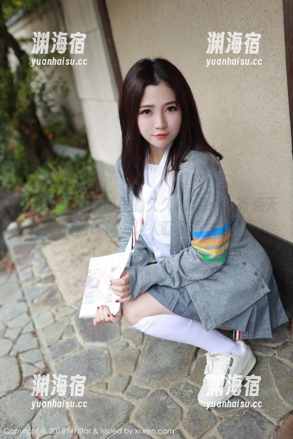 模范学院-久久Aimee 模范学院 - 图册里的久久Aimee,有点天使的味道,让人盯着不放。