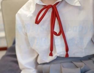 模范学院 – 柳侑绮Sevenbaby的美足写真分享，脚趾也在偷偷弹奏！
