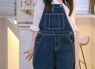 樱井小莜又发了最新辉夜巫女美图，瞧瞧这效果，我也想绿意盎然地撒她身边的华丽！