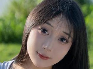 高清写真里的浅安安女仆，随便一挥手，就想把你变成他的佣人！