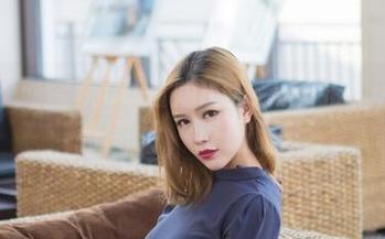 爱蜜社 – 蜜桃cc姐姐的私人画报：看我这张图片，狠吸睛！